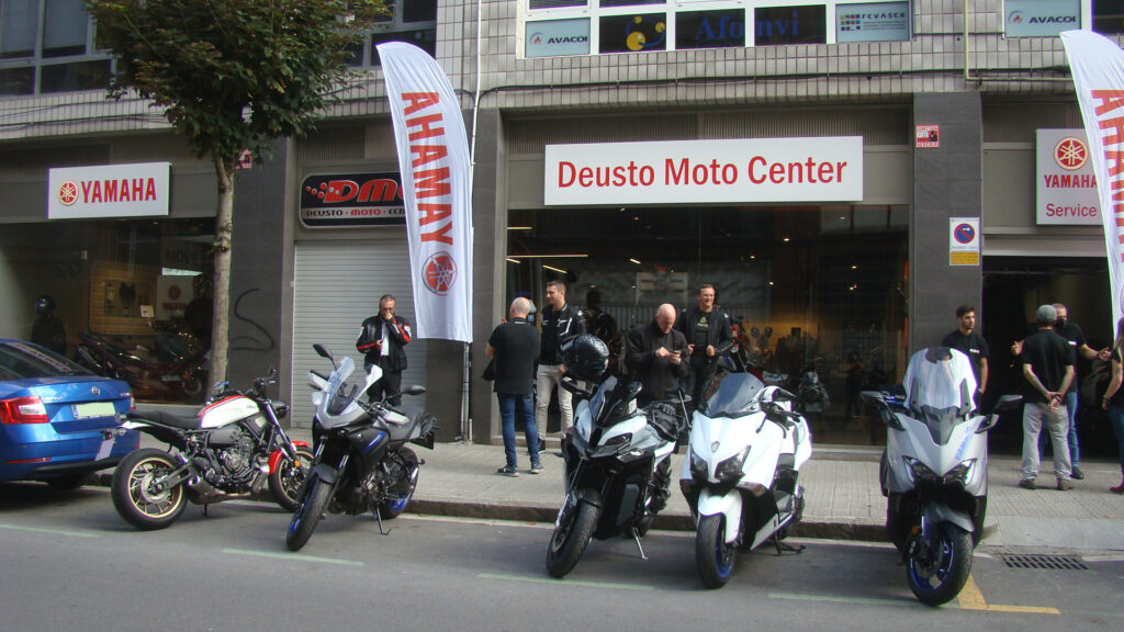Reunión de moteros Deusto Moto Center